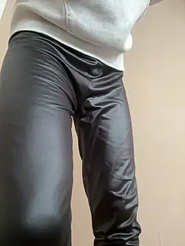 iikangi online show from 02-25-26, 03:18