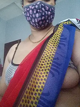Snapshot of Tamil_Sivani chatting on 10-08-25, 03:41 Tamil Sivani online show from 10-08-25, 03:41