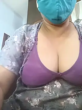 Snapshot of Tamil_Sivani chatting on 10-18-25, 09:44 Tamil Sivani online show from 10-18-25, 09:44