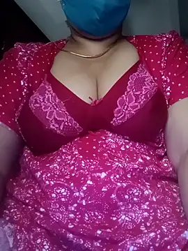 Snapshot of Tamil_Sivani chatting on 10-21-25, 02:22 Tamil Sivani online show from 10-21-25, 02:22