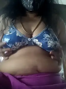 Snapshot of Tamil_Sivani chatting on 09-29-25, 03:02 Tamil Sivani online show from 09-29-25, 03:02