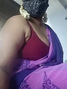 Snapshot of Tamil_Sivani chatting on 09-28-25, 03:46 Tamil Sivani online show from 09-28-25, 03:46