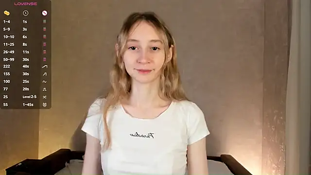 BeatrixHiett online show from 10-08-25, 03:41