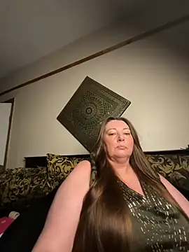 Snapshot of BuxomKitty_BBW chatting on 02-19-26, 06:05 BuxomKitty BBW online show from 02-19-26, 06:05