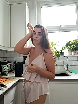 AlitaNova online show from 10-07-25, 11:00