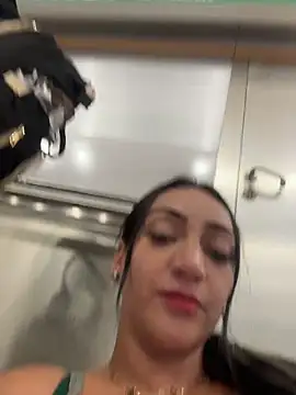 Ninabigtitied online show from 11-06-25, 01:09