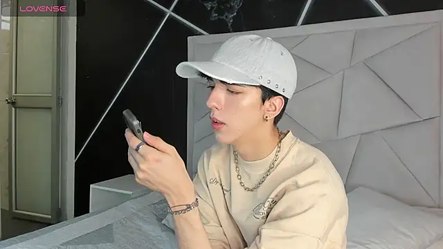AerumChae online show from 04-20-26, 12:41