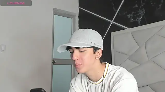 AerumChae online show from 06-17-26, 12:04