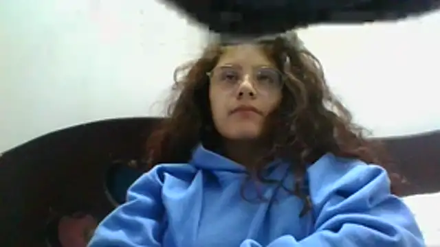 Snapshot of Velvet_Moon_V chatting on 04-22-26, 06:20 Velvet Moon V online show from 04-22-26, 06:20