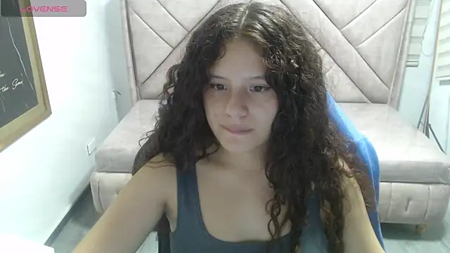 Velvet Moon V online show from 02-12-26, 07:46