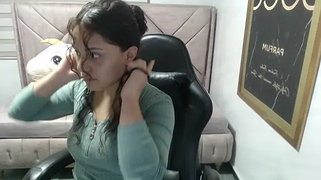 Velvet Moon V online show from 11-29-25, 01:11