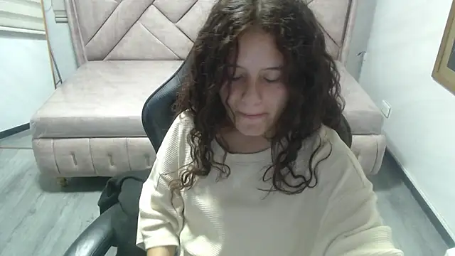 Velvet Moon V online show from 02-17-26, 08:17