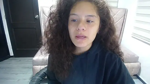 Velvet Moon V online show from 10-13-25, 01:12