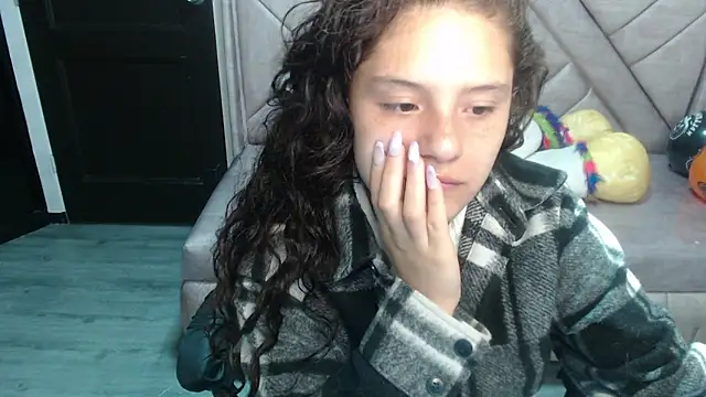 Velvet Moon V online show from 10-24-25, 01:10