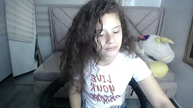 Velvet Moon V online show from 09-17-25, 01:13