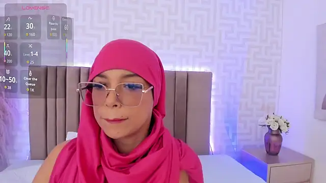 Snapshot of naishaa_ chatting on 07-15-26, 06:37 naishaa online show from 07-15-26, 06:37