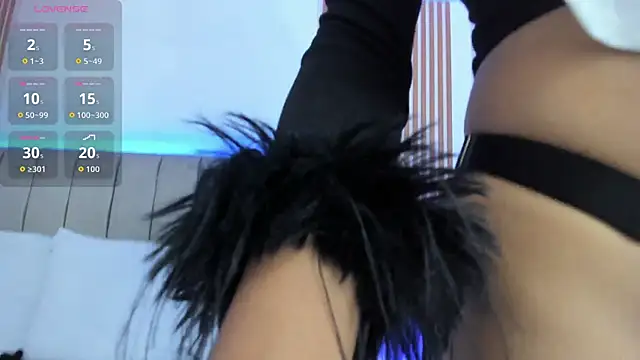 naishaa  online show from 09-20-25, 06:46