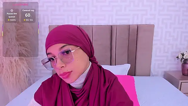 naishaa  online show from 03-21-26, 06:34