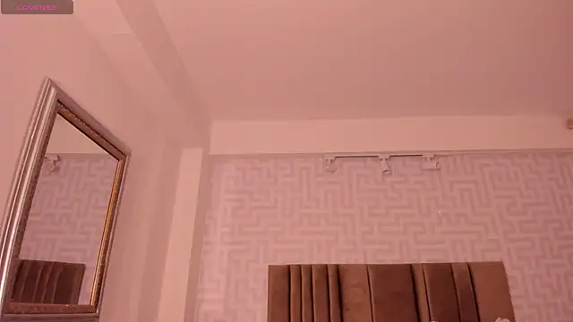 naishaa  online show from 02-16-26, 06:50