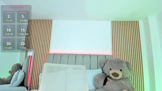 naishaa  online show from 10-04-25, 06:53