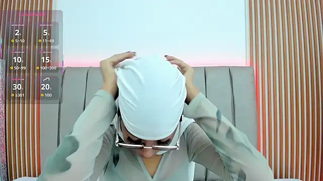 naishaa  online show from 12-05-25, 06:39