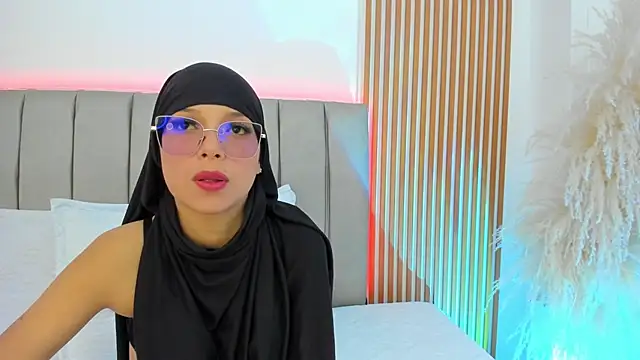 naishaa  online show from 12-02-25, 06:42