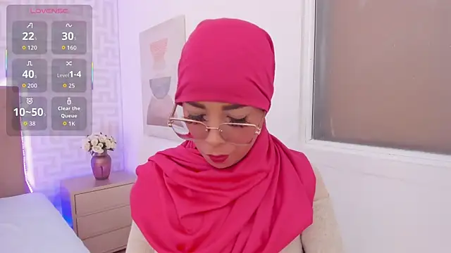 Snapshot of naishaa_ chatting on 07-10-26, 06:08 naishaa online show from 07-10-26, 06:08