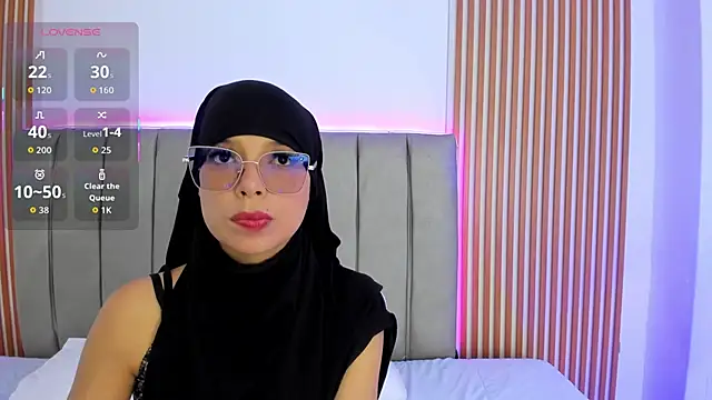 naishaa  online show from 10-20-25, 06:30