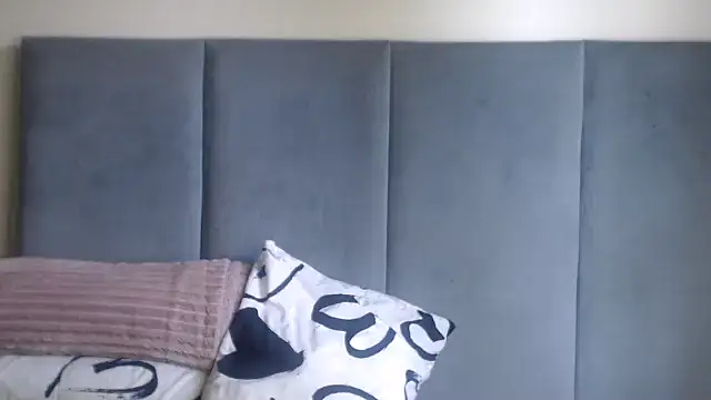 Jah-Queen online show from 11-26-25, 01:55