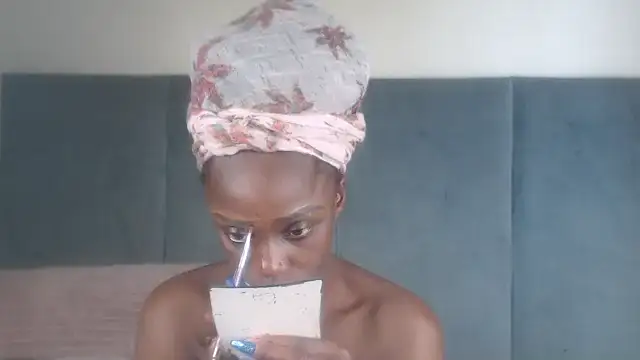 Jah-Queen online show from 11-18-25, 07:33