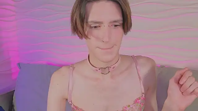 madi snow online show from 10-26-25, 05:19