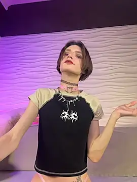 madi snow online show from 11-08-25, 08:12