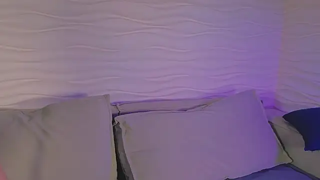 madi snow online show from 10-18-25, 05:09