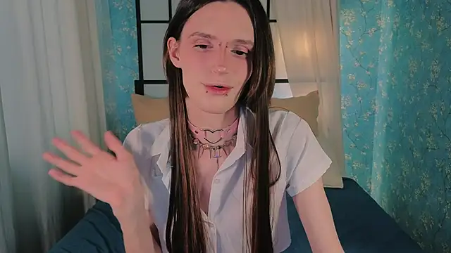 Snapshot of madi_snow chatting on 02-19-26, 12:13 madi snow online show from 02-19-26, 12:13