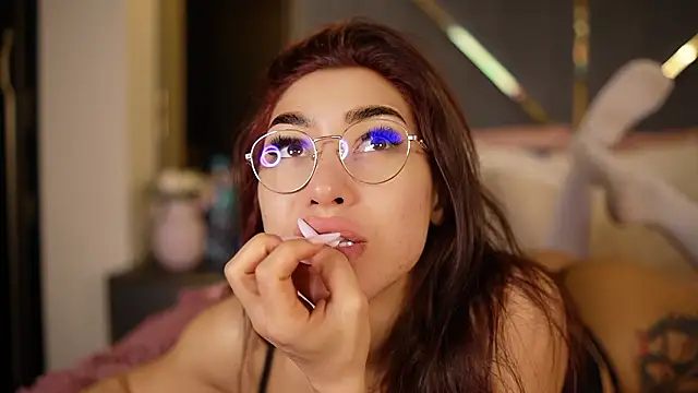  ChloeLee  online show from 03-11-26, 08:30