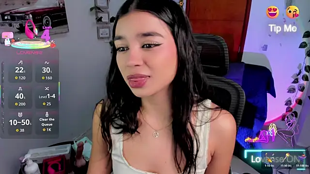 Elsa Pataky online show from 12-18-25, 02:21