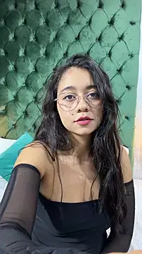 Lily June online show from 05-18-26, 06:12