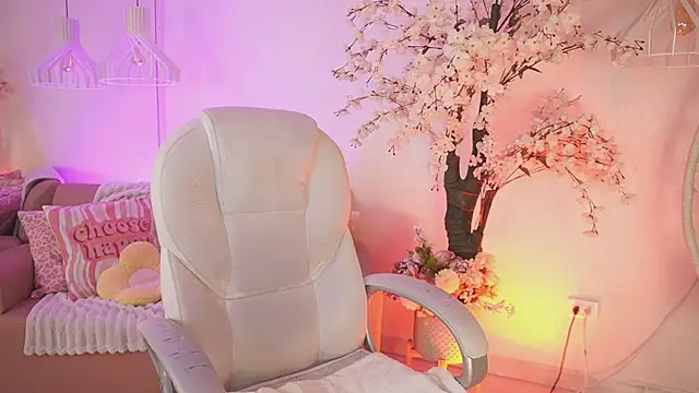 JadeSummerr online show from 11-08-25, 11:47