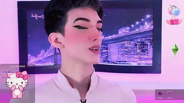 Baby FenixTS online show from 10-18-25, 06:04