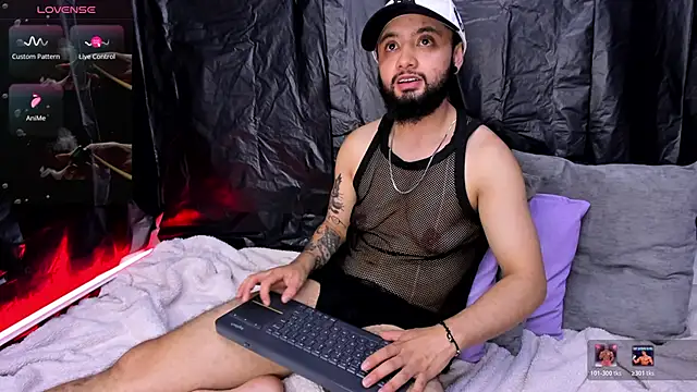 Noah devil  online show from 03-16-26, 04:31