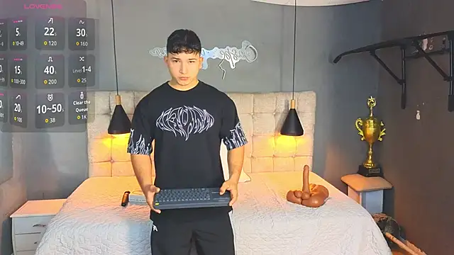 Snapshot of Horny_nick18 chatting on 10-17-25, 11:34 Horny nick18 online show from 10-17-25, 11:34
