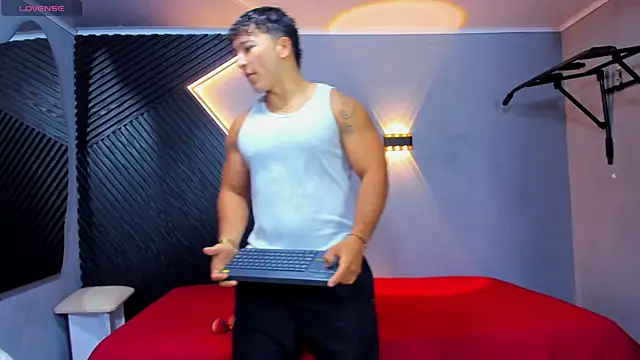 Horny nick18 online show from 06-01-26, 12:49