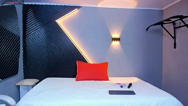 Horny nick18 online show from 04-14-26, 10:31