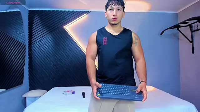 Horny nick18 online show from 04-13-26, 04:11