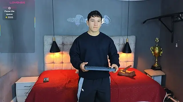 Snapshot of Horny_nick18 chatting on 10-09-25, 10:38 Horny nick18 online show from 10-09-25, 10:38