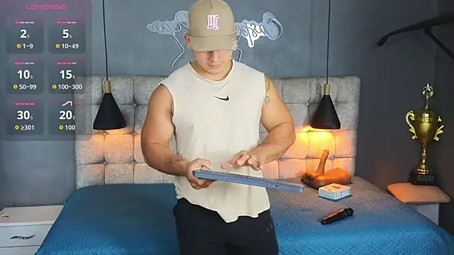 Snapshot of Horny_nick18 chatting on 12-19-25, 10:39 Horny nick18 online show from 12-19-25, 10:39