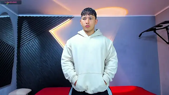 Horny nick18 online show from 05-27-26, 11:17