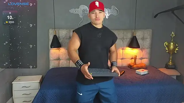 Snapshot of Horny_nick18 chatting on 12-18-25, 01:48 Horny nick18 online show from 12-18-25, 01:48