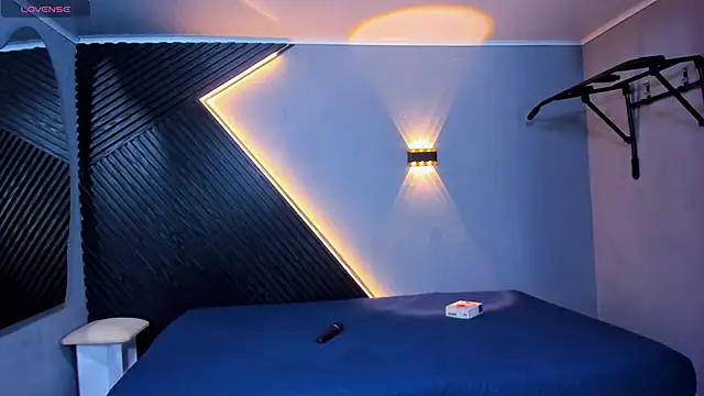 Horny nick18 online show from 04-10-26, 10:22