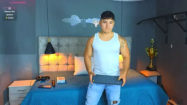 Snapshot of Horny_nick18 chatting on 10-20-25, 12:38 Horny nick18 online show from 10-20-25, 12:38